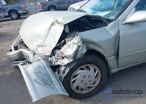 2001 Toyota Camry Ce из США, поврежденный, VIN 4T1BG22K31U082200